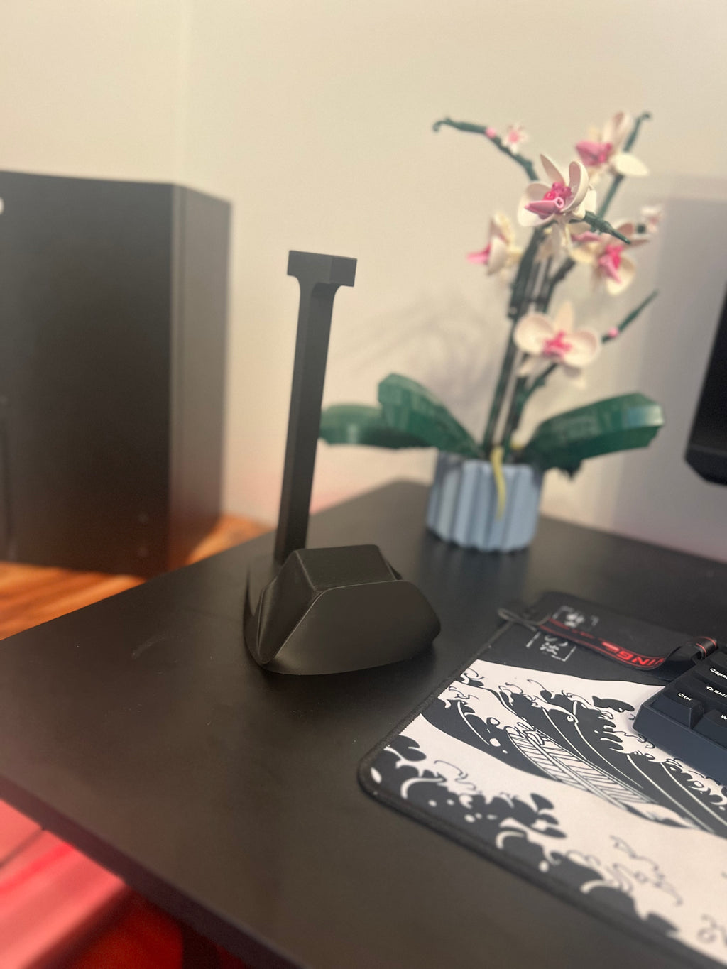 Controller and Headset Stand